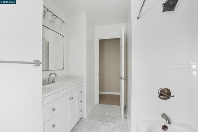 1016 Stone Valley Rd, Alamo CA: https://media.crmls.org/mediaz/b75519cb-ad04-464c-9d05-d1da04cf8569.jpg