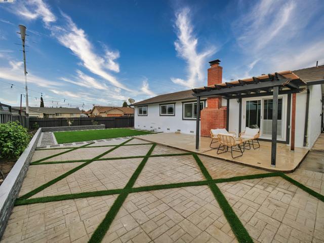 5603 Wintergreen Dr, Newark CA: https://media.crmls.org/mediaz/b7551d40-3340-4584-a444-0af1718c8544.jpg