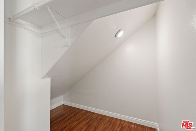 13225 Victory Boulevard photo 25