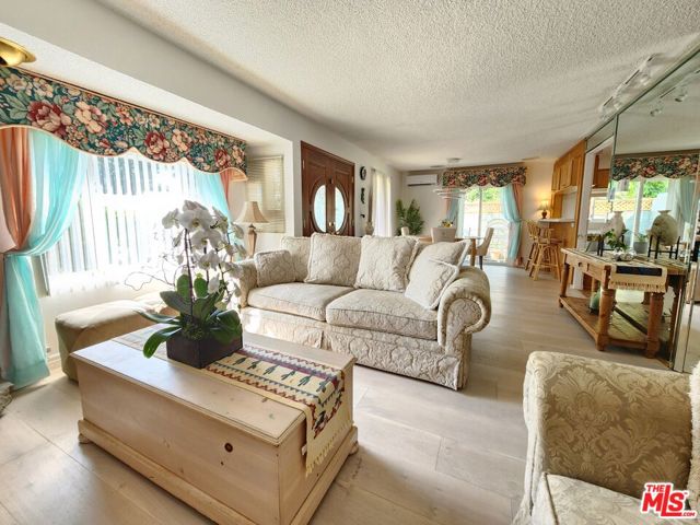 8130 Grimsby Avenue, Los Angeles CA: https://media.crmls.org/mediaz/b757c15a-3cf0-43df-9256-81926753eb20.jpg