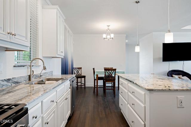 11100 Telegraph Road, Ventura CA: https://media.crmls.org/mediaz/b75853af-9c2f-4e48-a9a0-638a27b7a697.jpg