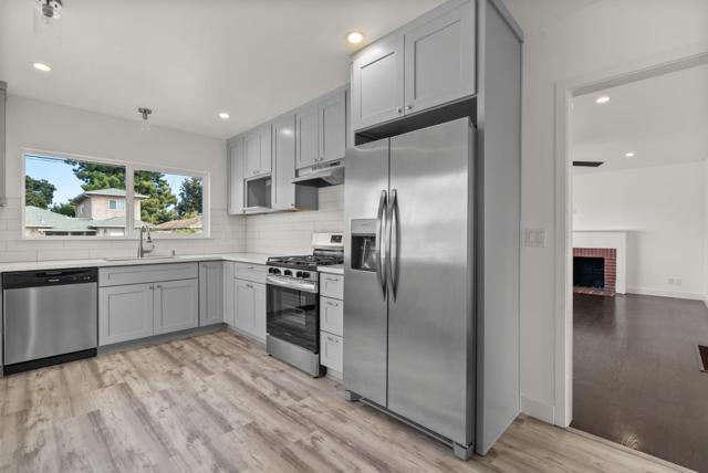 129 Santa Clara, Watsonville CA: https://media.crmls.org/mediaz/b758542f-a0b8-4e73-8f8e-84b89bd5d488.jpg