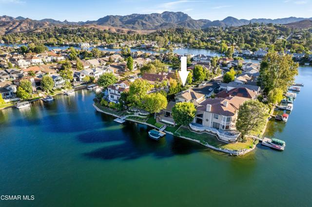 1275 Westwind Circle, Westlake Village CA: https://media.crmls.org/mediaz/b7588cea-bfbf-41a3-b682-f48306257a93.jpg