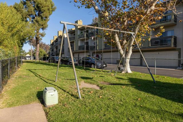 Detail Gallery Image 27 of 31 For 3992 60th St #113,  San Diego,  CA 92115 - 3 Beds | 2/1 Baths