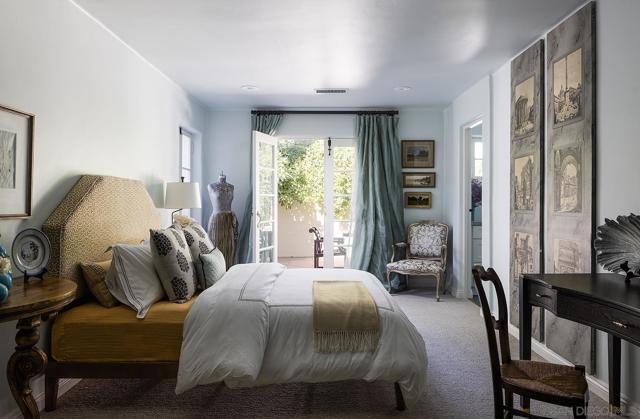 6977 Las Colinas, Rancho Santa Fe CA: https://media.crmls.org/mediaz/b759852b-36f5-4480-8ce3-57913d8ab94a.jpg