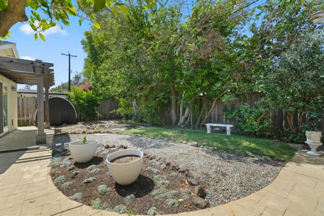 3172 Morris Drive, Palo Alto CA: https://media.crmls.org/mediaz/b75a472c-2f9a-4c28-a14e-d3669ef05e20.jpg