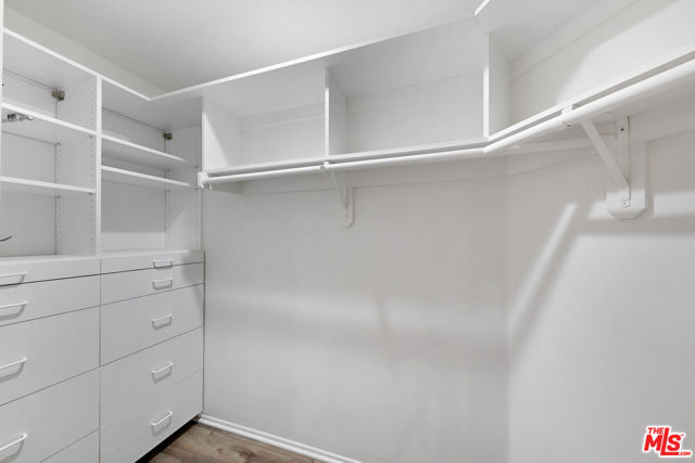 32215 Pacific Coast Highway, Malibu CA: https://media.crmls.org/mediaz/b75b7e57-0b66-425b-8dc7-496349dbdcc4.jpg