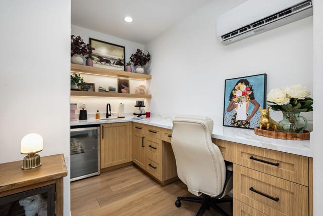 81810 La Paz Court, La Quinta CA: https://media.crmls.org/mediaz/b75dc3ee-c429-4521-a37f-57bf7e89d29b.jpg