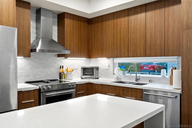 2875 B Street, San Diego CA: https://media.crmls.org/mediaz/b75e578d-a1b3-4d79-b140-c62b829d6bde.jpg