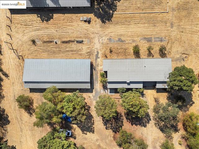 5665 Victoria LN, Livermore CA: https://media.crmls.org/mediaz/b75efd14-e617-486a-aeaf-9838848a6d28.jpg