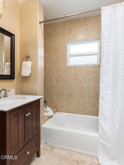 2250 Cooley Place, Pasadena CA: https://media.crmls.org/mediaz/b75eff77-b3c7-470d-ade7-2f94eab15460.jpg