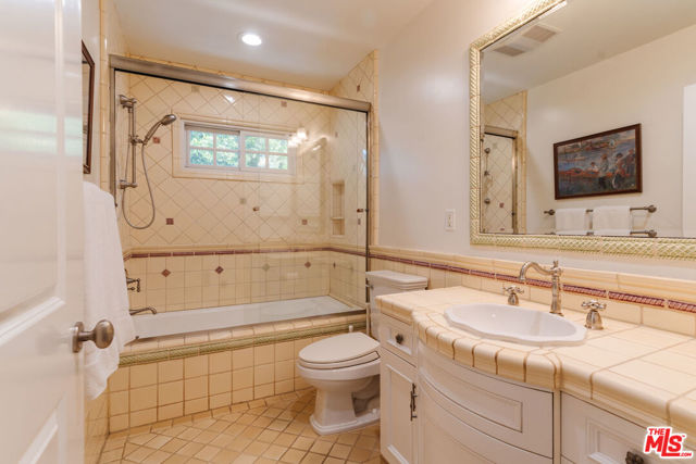 17340 Cumpston Street photo 23