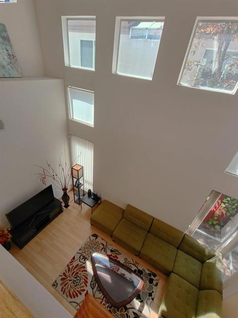 906 Vista Pointe Dr, San Ramon CA: https://media.crmls.org/mediaz/b760bee5-7842-4915-bd20-571e5026ec1d.jpg