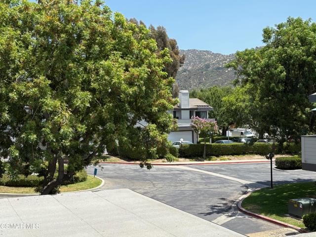 6459 Stoney View Lane, Simi Valley CA: https://media.crmls.org/mediaz/b761bba0-5d61-4356-b5da-c3944efda98c.jpg
