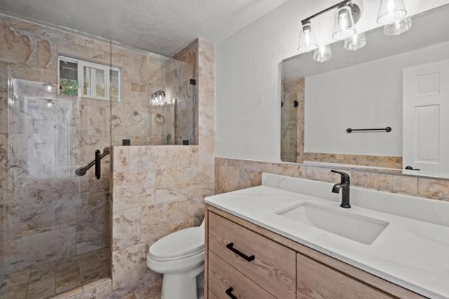 13500 Paseo Terrano,  CA: https://media.crmls.org/mediaz/b761eeda-2263-4b4c-be60-fe0505d3780b.jpg