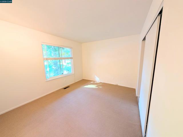 310 Miranda Ln, Alamo CA: https://media.crmls.org/mediaz/b7624bde-5f23-4a7b-8b7b-20373c8c8cc4.jpg