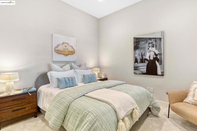 63 Tomcat Way, Orinda CA: https://media.crmls.org/mediaz/b762bb92-e5b2-482a-9912-ce7c5d7a23be.jpg