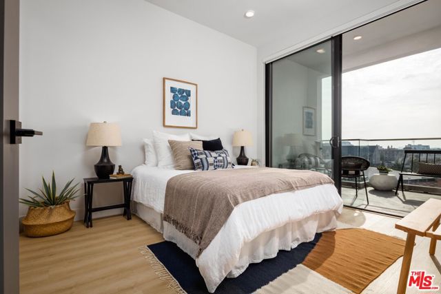 3833 Dunn, Culver City CA: https://media.crmls.org/mediaz/b762c32b-3a55-4b1b-9f79-930723eab1a0.jpg