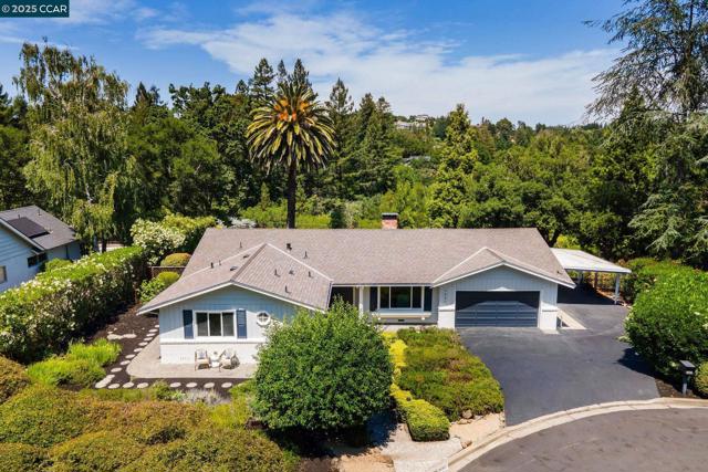 3402 Goyak Dr, Lafayette CA: https://media.crmls.org/mediaz/b763fe6d-60a0-4378-8b2d-d7cd31b0bbc9.jpg