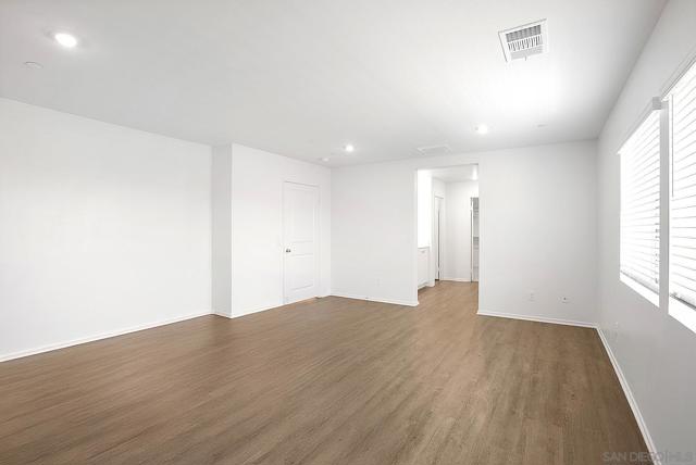 1428 Wild Prairie Way, Hemet CA: https://media.crmls.org/mediaz/b764b00a-ea98-4184-ab68-157995e1a656.jpg