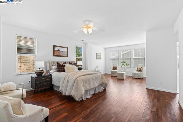1525 Whispering Oaks Way, Pleasanton CA: https://media.crmls.org/mediaz/b764b67a-027b-4001-a064-56ad1ffe992f.jpg