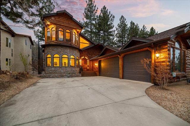 1215 Wolf Creek Court, Big Bear CA: https://media.crmls.org/mediaz/b764bf9a-5328-452f-8156-91f9b4ead4f7.jpg