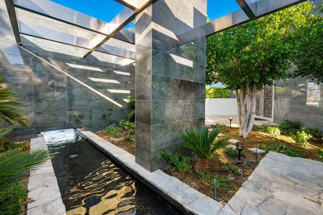 79235 Tom Fazio N Lane, La Quinta CA: https://media.crmls.org/mediaz/b7651157-ac2d-4894-90c9-5787d4010560.jpg