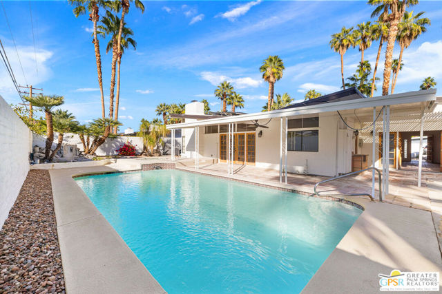 1983 S Yucca Place, Palm Springs CA: https://media.crmls.org/mediaz/b7655f02-dc5b-41a7-98b9-d97edd31c5da.jpg