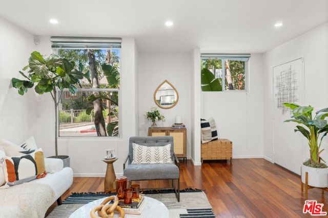 960 Sanborn Avenue, Los Angeles CA: https://media.crmls.org/mediaz/b7658096-280b-45df-a22c-a6f13e316b8a.jpg