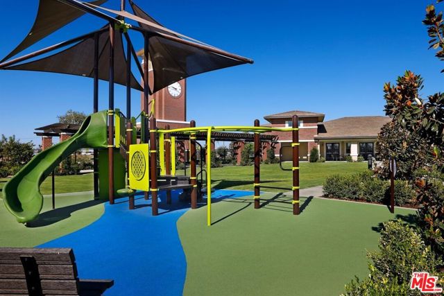 3719 Pathway Court, Bakersfield CA: https://media.crmls.org/mediaz/b7661e49-9f26-4680-9d49-12b8755930da.jpg