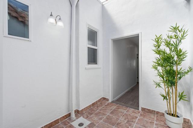 152 W Moltke Street, Daly City CA: https://media.crmls.org/mediaz/b7664317-bb82-400c-b05a-f76de13fe019.jpg