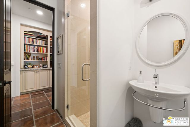 248 E Palo Verde Avenue, Palm Springs CA: https://media.crmls.org/mediaz/b7666d5d-9002-4b39-a8f2-5770d5f17f0c.jpg