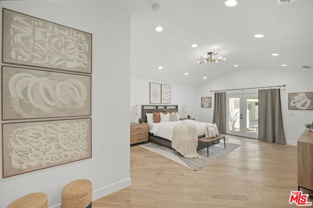 4719 W Wortser Avenue, Sherman Oaks CA: https://media.crmls.org/mediaz/b7676da6-699a-4ae6-817f-a640409836f3.jpg