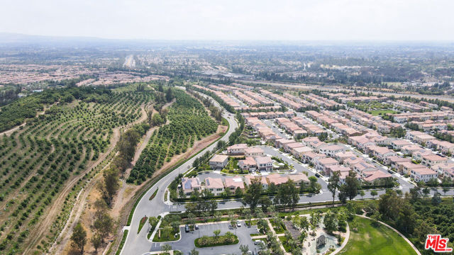 55 Suede, Irvine CA: https://media.crmls.org/mediaz/b767e13c-26a4-4191-b420-8e6b7ec94b19.jpg
