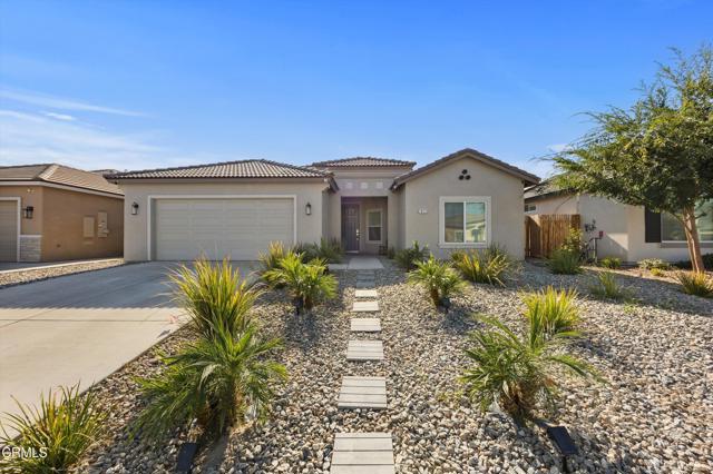Detail Gallery Image 2 of 32 For 7811 Cuyama River St, Bakersfield,  CA 93311 - 4 Beds | 2/1 Baths