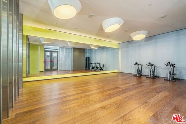 889 Francisco Street, Los Angeles CA: https://media.crmls.org/mediaz/b768a61c-6758-4d00-aea6-70ddf11cef4f.jpg