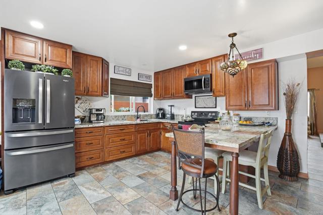 Detail Gallery Image 14 of 51 For 764 Firethorn St, San Diego,  CA 92154 - 5 Beds | 2/1 Baths