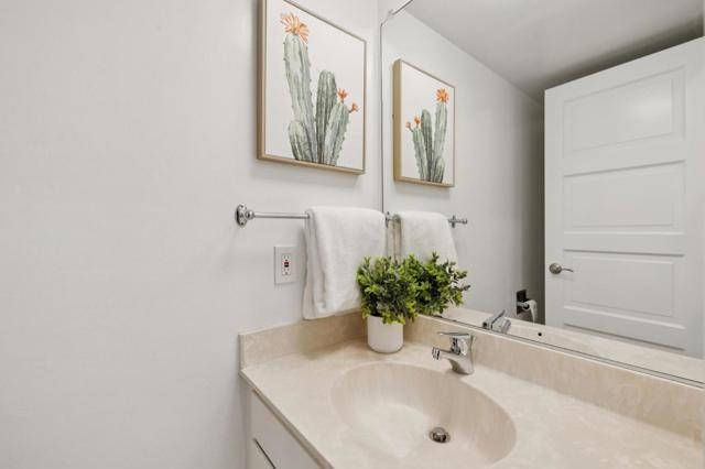 64 Los Altos Square, Los Altos CA: https://media.crmls.org/mediaz/b76a1e00-d528-4e8f-9597-a240fc421102.jpg