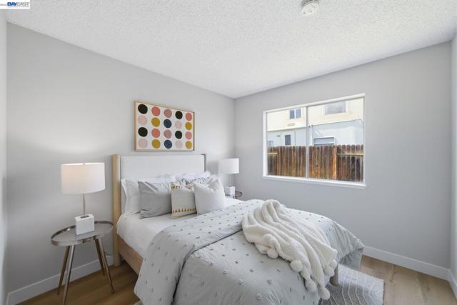 Image 22 of 47 For 5981 Skylinks