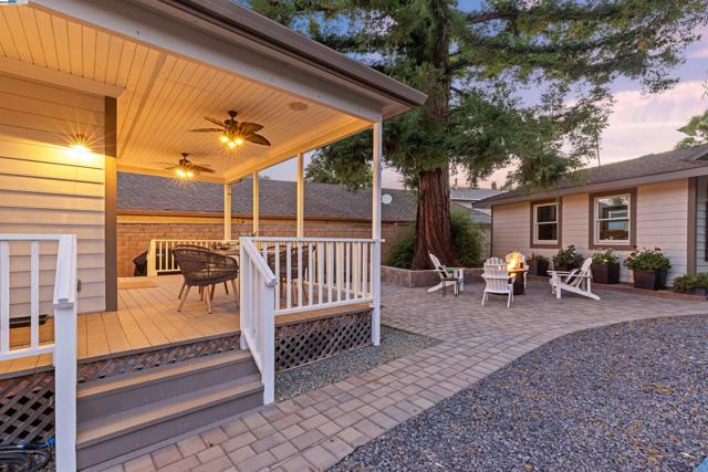 4463 Pleasanton Ave, Pleasanton CA: https://media.crmls.org/mediaz/b76c1b89-a51b-4846-802d-49555b14ce0e.jpg