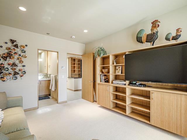 515 2nd Street, Santa Cruz CA: https://media.crmls.org/mediaz/b76c8ac6-dd52-4a93-8eae-914961e9ffab.jpg