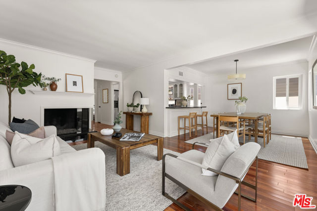 7363 W 87th Place, Los Angeles CA: https://media.crmls.org/mediaz/b76ccd9d-b3f9-4185-9f61-054821ae1dfe.jpg