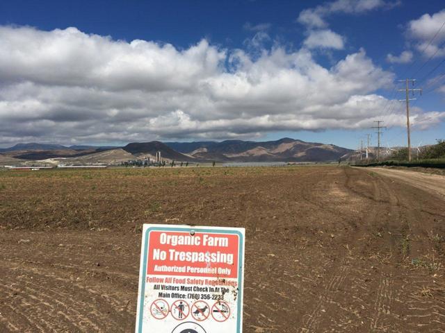 20028 Tehachapi Willow Springs Road, Tehachapi CA: https://media.crmls.org/mediaz/b76d035e-54c2-4ab2-8077-3c8b2f28b0e0.jpg