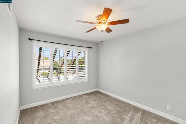 4403 Winterberry Ct, Concord CA: https://media.crmls.org/mediaz/b76d1190-a814-4781-ad5e-d2bd391cc1b4.jpg