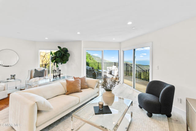 26200 Lockwood Road, Malibu CA: https://media.crmls.org/mediaz/b76d1fad-eb7d-4598-806a-375572350d84.jpg
