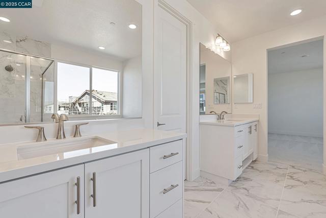 16166 Poulson Street, Lathrop CA: https://media.crmls.org/mediaz/b76d7e43-6a48-4058-b6ef-c04b24d5ed6c.jpg