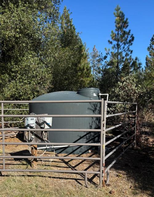 2795 State Highway 49, Mariposa CA: https://media.crmls.org/mediaz/b76e72b1-22ec-49b4-941b-7f7d94f8c102.jpg