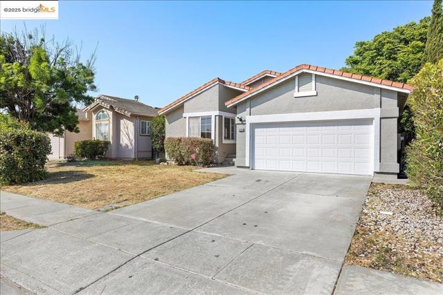 33526 4th ST, Union City CA: https://media.crmls.org/mediaz/b76f1470-c7dc-42bf-8e62-31e0271c79a6.jpg