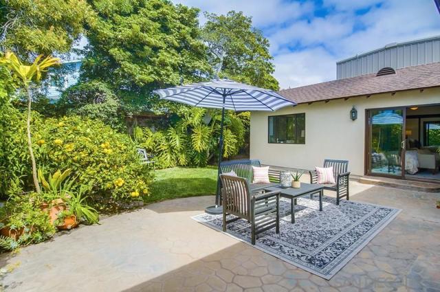 3886 Santa Cruz, San Diego CA: https://media.crmls.org/mediaz/b76f9fc0-65cb-474f-a8c9-6c8aec78036d.jpg