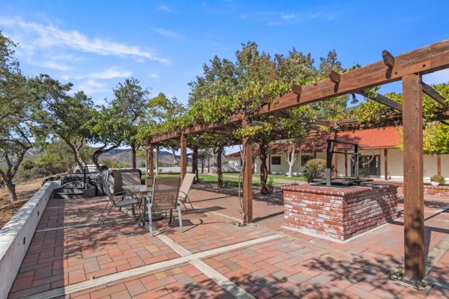 44734 Sun Valley Drive, King City CA: https://media.crmls.org/mediaz/b76fd50c-33a5-44ac-aab9-6509df224eee.jpg